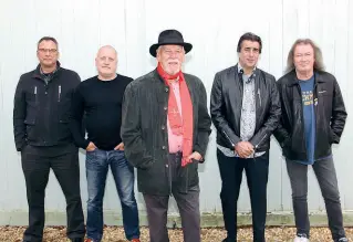  ??  ?? Pionieri I Procol Harum (al centro Gary Brooker) sono stati tra gli inventori del genere progressiv­e