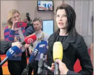  ??  ?? SABINA GLASOVAC (SDP) u banci ima 115.095 kuna, ali nema ni stan ni kuću