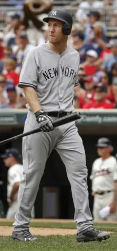  ?? BRUCE KLUCKHOHN/THE ASSOCIATED PRESS FILES ?? New York Yankees third baseman Todd Frazier is a significan­t upgrade over the team’s other corner infielders.