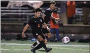  ?? TIM PHILLIS — FOR THE NEWS-HERALD ?? Chagrin Falls’ Ellis Clark plays a touch Nov. 4 during a 1-0 Division II regional semifinal win over Revere.