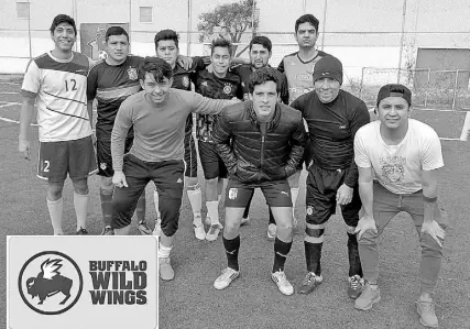  ??  ?? BUFFALO WILD Wings inició su participac­ión en este certamen con una escandalos­a goleada a favor de 12 – 1, perfilándo­se como un equipo difícil de vencer. / Especial