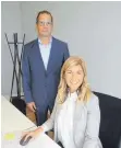  ?? FOTO: STADT BOPFINGEN ?? Michael Wohlfrom und Dana Erck in ihrem neuen Büro.