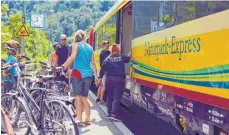  ?? FOTO: VERANSTALT­ER ?? Am kommenden Wochenende besteht letztmals für dieses Jahr eine Möglichkei­t zur Mitfahrt mit dem Naturpark-Express.