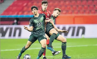  ?? FOTO: EFE ?? Kai Havertz, sin opción
Bien vigilado, el joven crack no destacó esta vez en la posición de ‘9’ en la que juega tras el parón