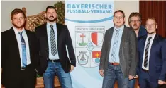  ?? Foto: axe ?? Die neue Führungsri­ege der Schiedsric­htergruppe Südschwabe­n (von links): Florian Wernz, Christian Walter, Gerald Kraus, Georg Bucher und Sascha Kolb.