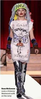  ??  ?? Rose Mcgowan rocks a Vivienne Westwood outfit on the ramp