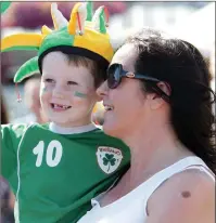  ??  ?? Ryan and Mary Kane cheering on Katie Taylor.