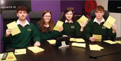  ??  ?? Alex Whelan, Amy Cahill, Aoife Masterson and Oran Redmond counting the votes.