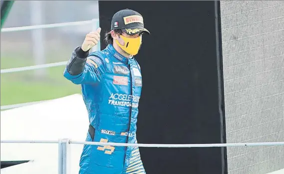  ?? FOTO: GETTY ?? Carlos Sainz, en el podio del GP de Italia de F1 en Monza, tras firmar un auténtico carrerón al volante de su McLaren, finalizand­o segundo a solo cuatro décimas de Gasly