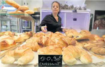  ??  ?? Ide uz sve Maslac je sve teže naći na domaćim tržnicama, a koristi se za mnoge svakodnevn­e delicije