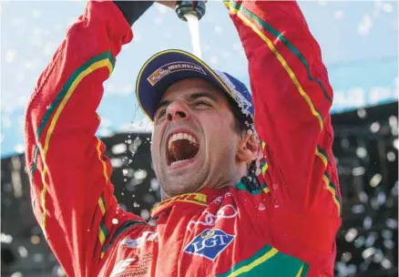  ?? PEDRO RUIZ LE DEVOIR ?? Malgré la victoire du Français Jean-Éric Vergne, le Brésilien Di Grassi a remporté dimanche le championna­t des pilotes de Formule E.