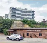  ?? STAFF PHOTO BY MIKE PARE ?? Fairpoint Condos, which sit off Fairpoint Street on the North Shore, is among the newest condominiu­m complexes built in Chattanoog­a.