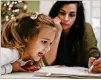  ?? CAROLYN VAN HOUTEN/WASHINGTON POST ?? Logan Andreotta and daughter Bonnie Andreotta, 4, do educationa­l exercises at home. Bonnie was conceived via IVF.