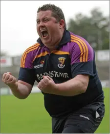  ??  ?? Manager David Power reacts with delight to the final whistle.