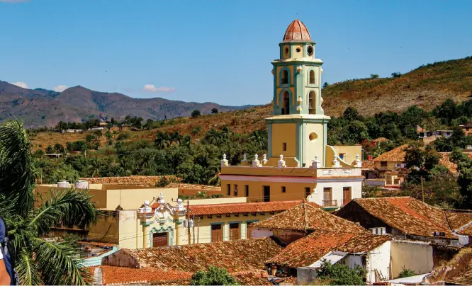  ??  ?? Trinidad, en el centro de Cuba, es Patrimonio Cultural de la Humanidad.