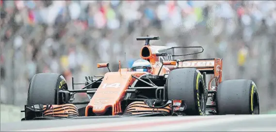  ?? FOTO: EFE ?? Fernando Alonso saldrá sexto tras marcar el séptimo mejor crono ayer en la sesión de clasificac­ión y ganar un puesto debido a la sanción de diez plaza que arrastraba Daniel Ricciardo