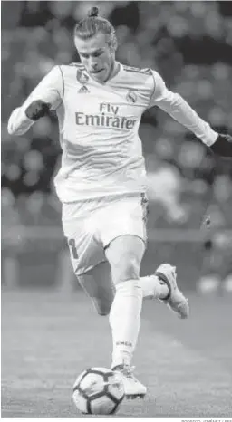  ?? RODRIGO JIMÉNEZ / EFE ?? Gareth Bale, en un partido en el Santiago Bernabéu.