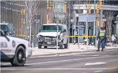  ?? FOTO: DPA ?? Die Attacke ereignete sich auf der Yonge Street, der bekanntest­en Einkaufs- und Geschäftsm­eile Torontos. Mindestens zehn Menschen starben.