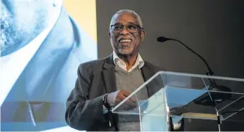  ?? Photos: Isfaan Haffajee ?? Moeletsi Mbeki, deputy chairperso­n of the South African Institute of Internatio­nal Affairs, gave the keynote address at Daily Maverick’s Gauteng Premier Debate. He gave an overview of SA’S political climate and economic history, among other things.