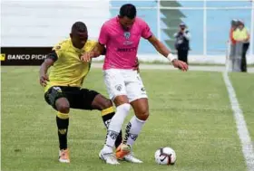  ??  ?? TABLA. El triunfo (1-0) ante Fuerza Amarilla afianzó a los ‘Rayados del valle’ en el primer lugar con 19 unidades.