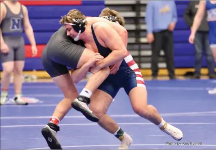  ?? Photo by Kris Everett ?? Keagan Martin is 40-1 so far this year and the favorite to win his first regional title this year at 220 pounds for the Bellmont Braves. The weight class is highly competitiv­e this season in the Fort Wayne Semi-State.