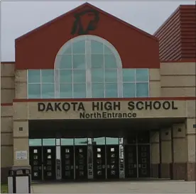  ?? MACOMB DAILY FILE PHOTO ?? Dakota High School was placed on temporary lockdown on Monday afternoon after police dispatcher­s received an unspecifie­d threat.