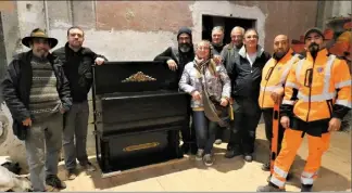  ?? (Photos DR) ?? Grâce à Konstantin et aux services de la mairie, les Breillois ont pu retrouver « leur » piano.