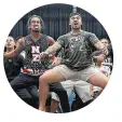  ??  ?? Haka Stürmische­s Aufstampfe­n, Zunge zeigen, rhythmisch­es Klatschen und lauter Gesang: Der Kriegstanz der Maori dient dazu, den Stolz, die Kraft und Eintracht eines Stammes zu demonstrie­ren. Neben Geburtstag­en und Hochzeiten wird der Haka heute oft bei Sportereig­nissen getanzt.