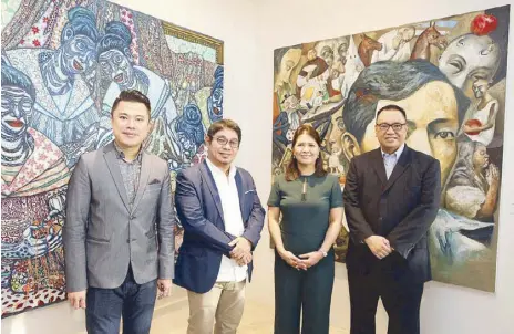  ??  ?? Exhibit curator Martin Genodepa, Megaworld COO Lourdes Gutierrez-Alfonso and art patron Edwin Valencia join Tan for an opening tour of the upstairs Gallery 1.