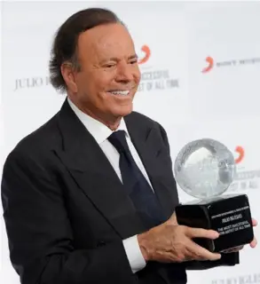  ?? ARCHIVO ?? El 23 de setiembre, Julio Iglesias cumplirá 77 años de edad.