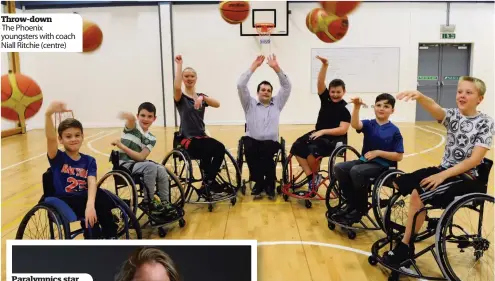  ??  ?? Throw-down The Phoenix youngsters with coach Niall Ritchie (centre)