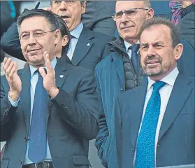  ?? FOTO: M. MONTILLA ?? Josep Maria Bartomeu y Ángel Torres, presidente­s de Barça y Getafe