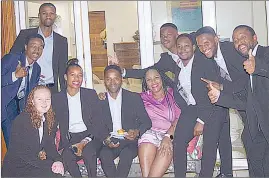  ?? ?? The 2022 Birmingham Commonweal­th Games squad celebrated boxer Zweli Dlamini’s birthday during the team’s farewell function.