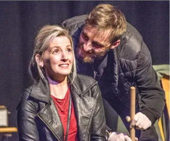  ?? Pics: Tom Callanan. ?? Sharon Hannon and Shane Keyes in a scene from “Trapa Tony” , by Padraig Neary. Shane Keyes won Best Performanc­e in the Confined section.