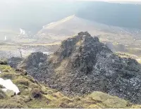  ??  ?? Impressive rock formations at Alport Castles