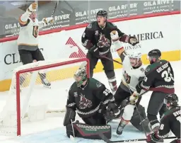  ?? MICHAEL CHOW/THE REPUBLIC ?? Vegas Golden Knights center William Karlsson (71) celebrates his goal against Coyotes goaltender Darcy Kuemper (35).