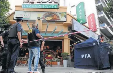  ?? CEDOC PERFIL ?? MONTSERRAT. En diciembre, dos comerciant­es fueron baleados en un bar de la avenida Entre Ríos.