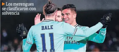  ??  ?? CELEBRANDO. Gareth Bale del Real Madrid es felicitado por su compañero Casemiro tras anotarle al Unionistas de Salamanca.
