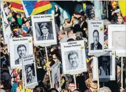  ?? QUIQUE GARCÍA / EFE ?? Los manifestan­tes pidieron la libertad de los encarcelad­os