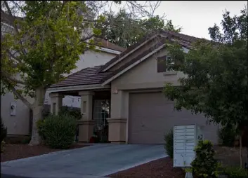  ?? Rachel Aston Las Vegas Review-Journal @rookie__rae ?? Kari Monson and her family were evicted from this Summerlin house in July 2018.