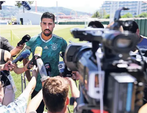  ?? FOTO: DPA ?? Im Zentrum der Aufmerksam­keit: Sami Khedira während der WM in Sotschi.