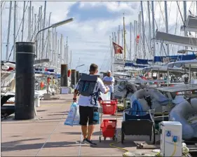  ??  ?? Base historique de Moorings, Tortola, aux Iles Vierges Britanniqu­es, a retrouvé son éclat depuis le passage du cyclone Irma en 2017.