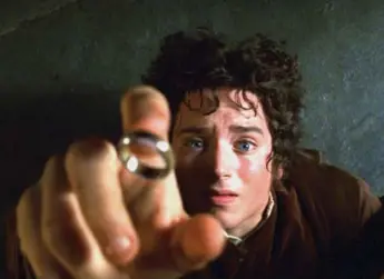  ?? NEW LINE CINEMA ?? Elijah Wood as Frodo in the 2001 Lord of the Rings movie. Tolkien’s books are being turned into a TV series.