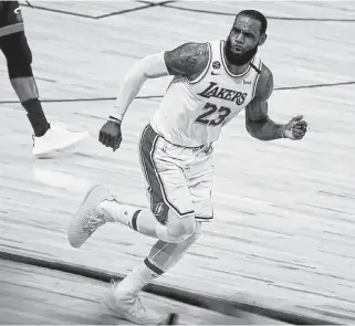  ?? KIM KLEMENT • USA TODAY SPORTS ?? Los Angeles Lakers forward Lebron James is seeking his fifth NBA title this season and second in L.A.