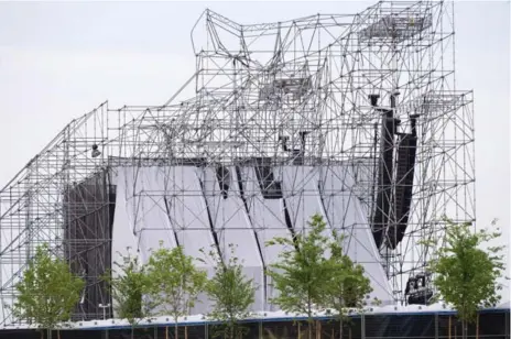  ?? NATHAN DENETTE/THE CANADIAN PRESS FILE PHOTO ?? A British drum technician touring with Radiohead was killed and three others were hurt after the stage crashed down just before a June 2012 concert.