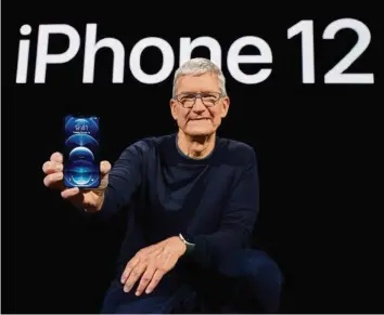  ?? EPA ?? Hat gestern Abend vier neue iPhone-Modelle enthüllt: Apple-CEO Tim Cook.