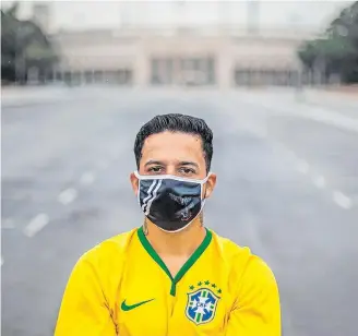  ?? WERTHER SANTANA/ESTADÃO ?? Paulista. Integrante da torcida Gaviões da Fiel, Danilo Pássaro esteve na Paulista domingo