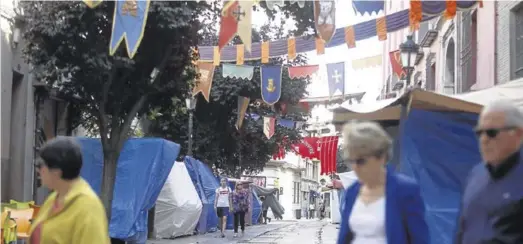  ?? NURIA SOLER ?? de las Tres Culturas en Zaragoza ya están engalanada­s para abrir sus puertas esta mañana.