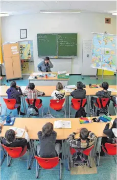  ?? FOTO: DPA ?? Die Zahl der Schulabbre­cher in einigen Bundesländ­ern ist zu hoch.