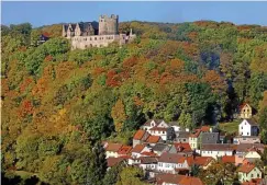  ?? ARCHIV-FOTO: MARTIN SCHUTT / DPA ?? Der Betrieb auf dem Oberschlos­s Kranichfel­d soll in Verantwort­ung der Thüringer Schlössers­tiftung übergehen.